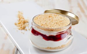 צנצנת גבינה ותות