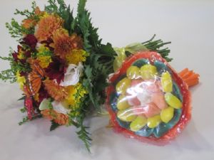 זר פרחים עם בוקה מתוק 02